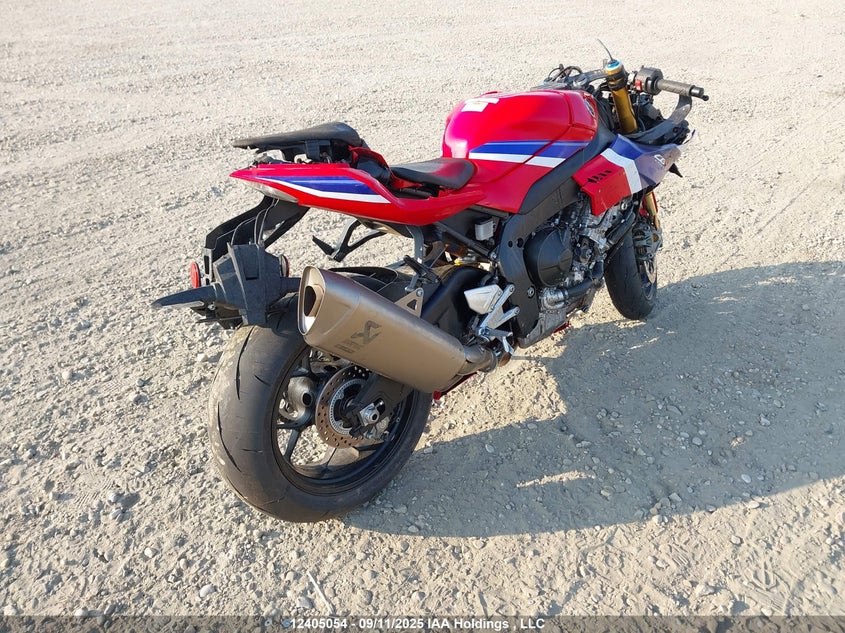 JH2SC8240SK400038 2025 HONDA CBR photo no. 4