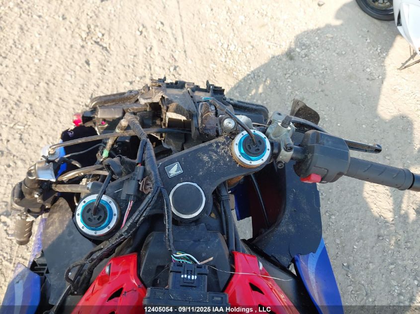 2025 Honda Cbr1000 Sp VIN: JH2SC8240SK400038 Lot: 12405054