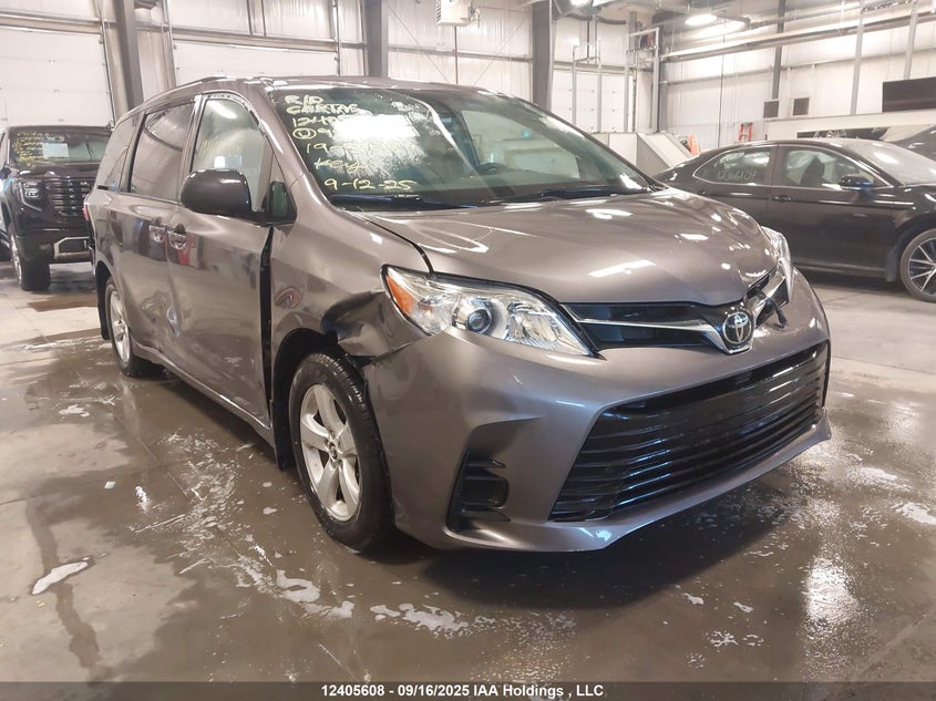 5TDKZ3DC5KS999624 2019 Toyota Sienna Le auction photo 1