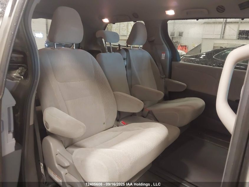 2019 Toyota Sienna Le VIN: 5TDKZ3DC5KS999624 Lot: 12405608