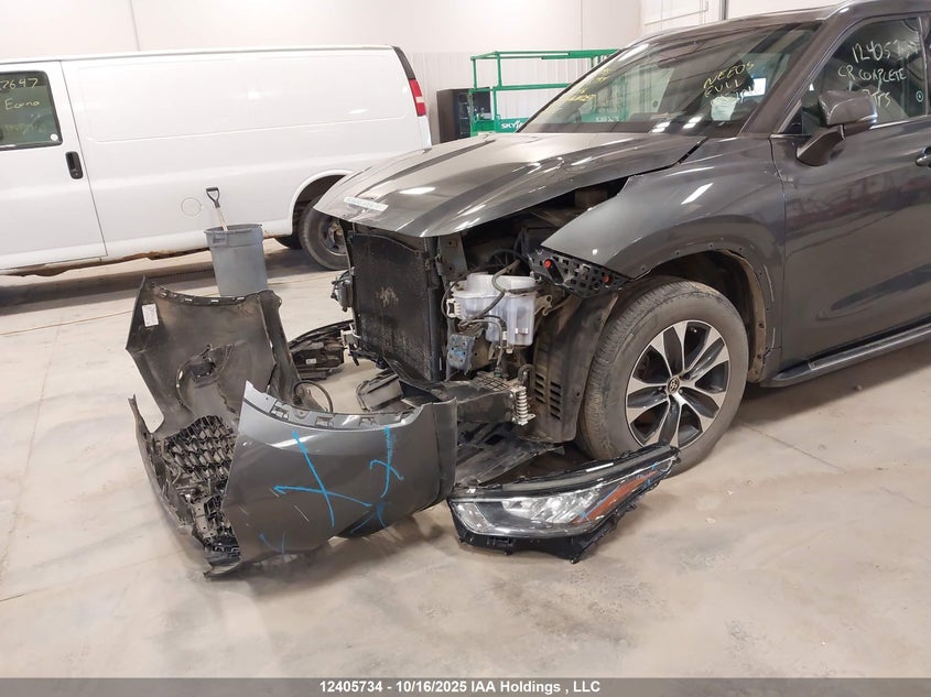 5TDGZRBH6LS011016 2020 TOYOTA HIGHLANDER photo no. 6