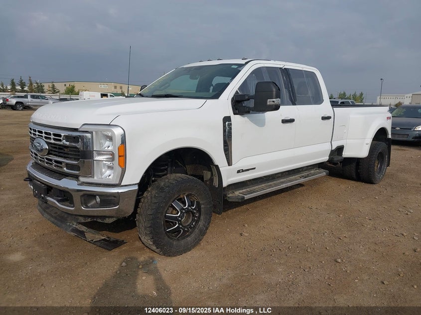 1FT8W3DT6PEC37323 2023 FORD F350 photo no. 2