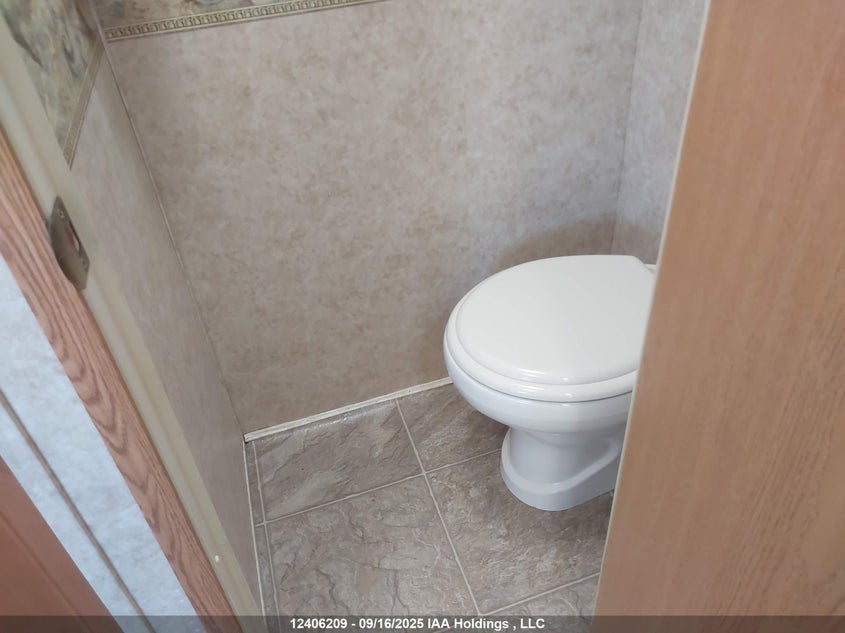 4YDF2892772500322 2007   photo no. 10