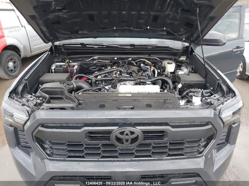 3TYLB5JN5ST084870 2025 TOYOTA TACOMA photo no. 10