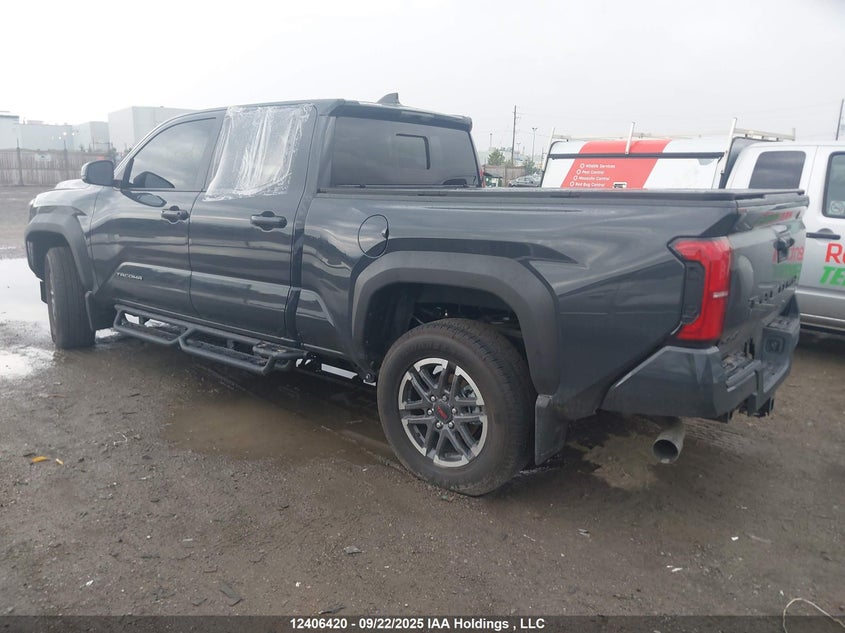 3TYLB5JN5ST084870 2025 TOYOTA TACOMA photo no. 3