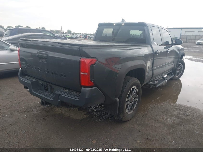 3TYLB5JN5ST084870 2025 TOYOTA TACOMA photo no. 4