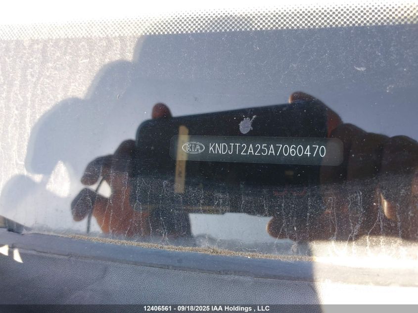2010 Kia Soul +/!/Sport VIN: KNDJT2A25A7060470 Lot: 12406561