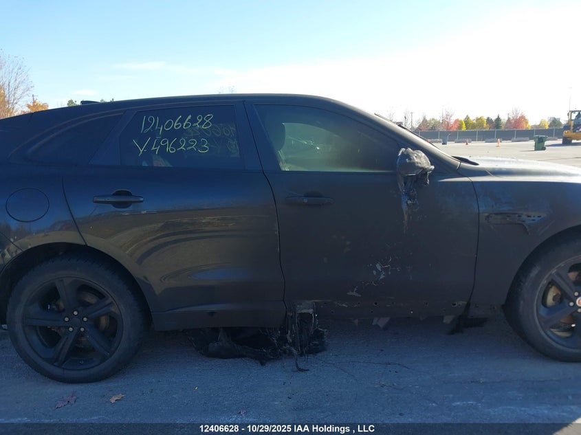 SADCL2BN5HA496223 2017 JAGUAR F-PACE photo no. 12