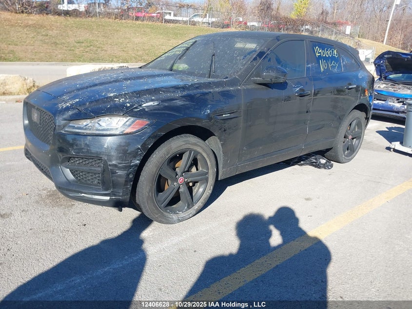 SADCL2BN5HA496223 2017 JAGUAR F-PACE photo no. 2