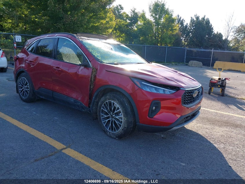 1FMCU0E18PUB10182 2023 Ford Escape Phev auction photo 1