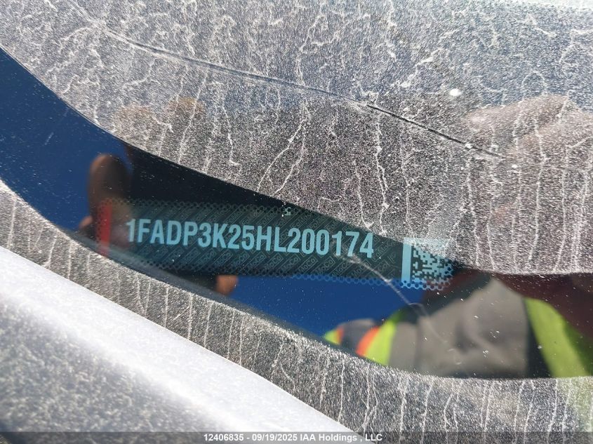 2017 Ford Focus Se VIN: 1FADP3K25HL200174 Lot: 12406835
