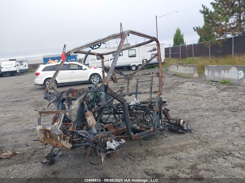 3JBUVAX4XSK008817 2025 CAN-AM/ BRP TRAXTER photo no. 2