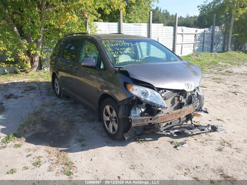 5TDZK3DC3CS243262 2012 Toyota Sienna auction photo 1