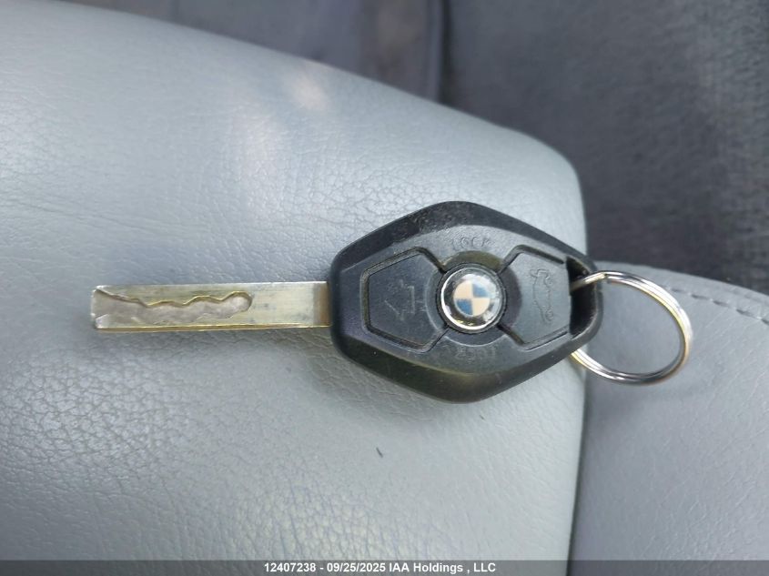 2004 BMW 330 Xi VIN: WBAEW53484PG10564 Lot: 12407238