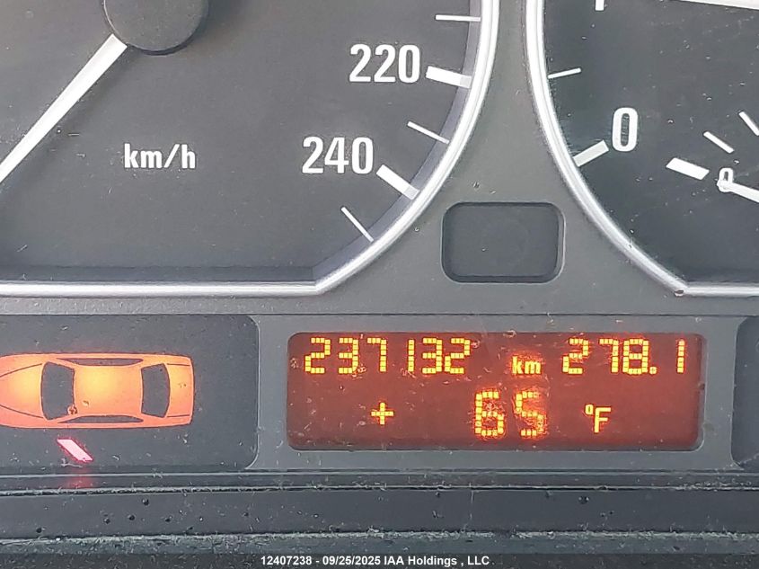 2004 BMW 330 Xi VIN: WBAEW53484PG10564 Lot: 12407238