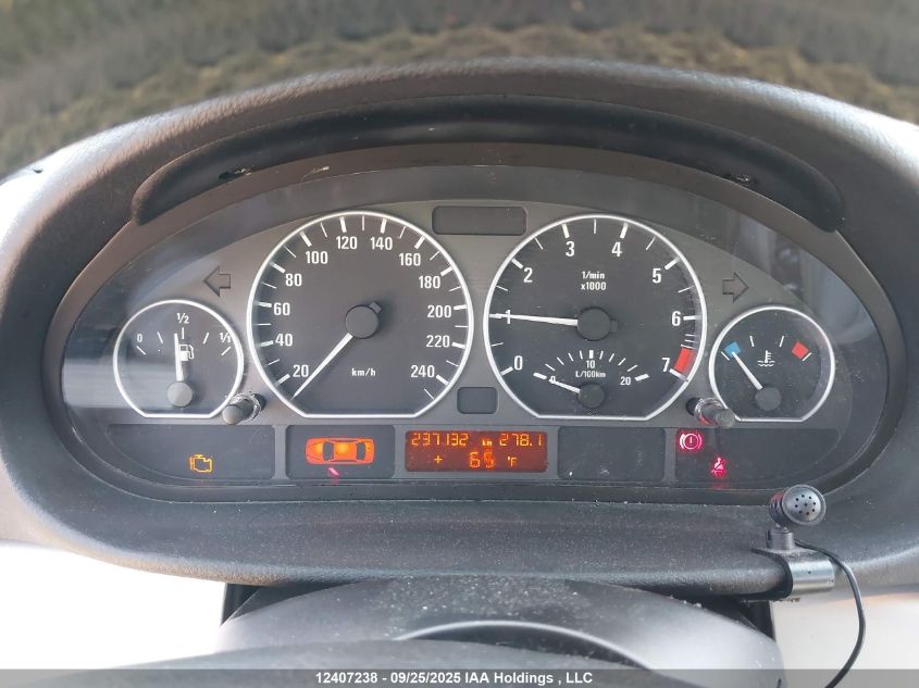 2004 BMW 330 Xi VIN: WBAEW53484PG10564 Lot: 12407238