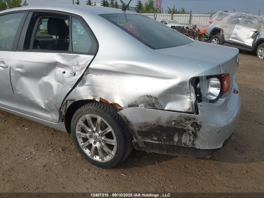 2010 Volkswagen Jetta S VIN: 3VWJX8AJ1AM051086 Lot: 12407316