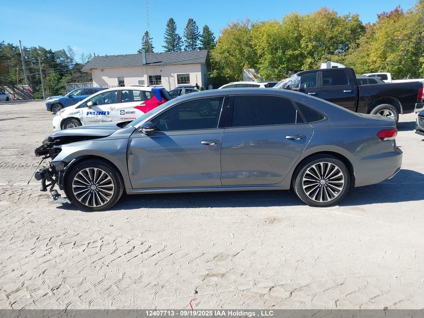 2022 VOLKSWAGEN PASSAT SEDAN 2.0L I-4 DI, DOHC, VVT, TURBO, 174HP