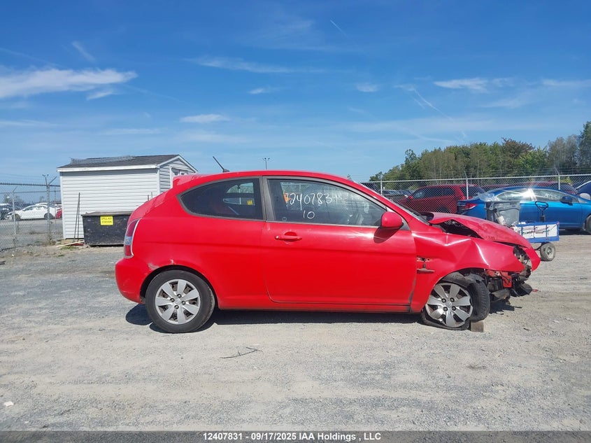2010 Hyundai Accent Se VIN: KMHCN3BC1AU153693 Lot: 12407831