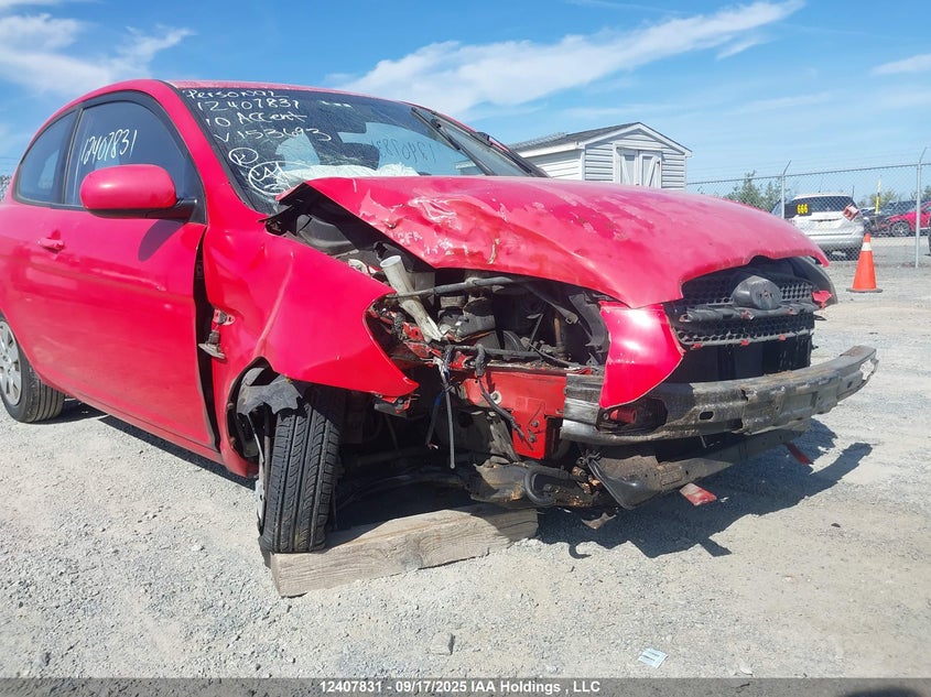 2010 Hyundai Accent Se VIN: KMHCN3BC1AU153693 Lot: 12407831