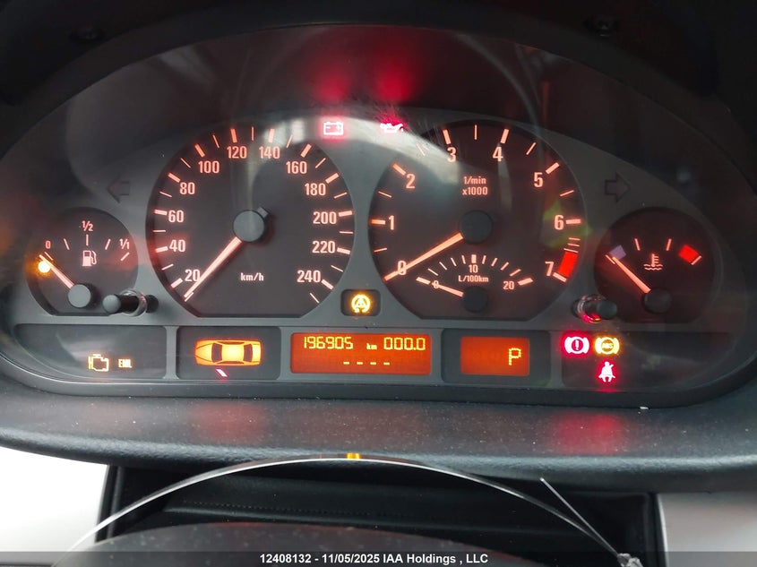 WBAEV33404KR35002 2004 BMW 3ER photo no. 7
