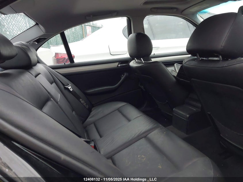 WBAEV33404KR35002 2004 BMW 3ER photo no. 8