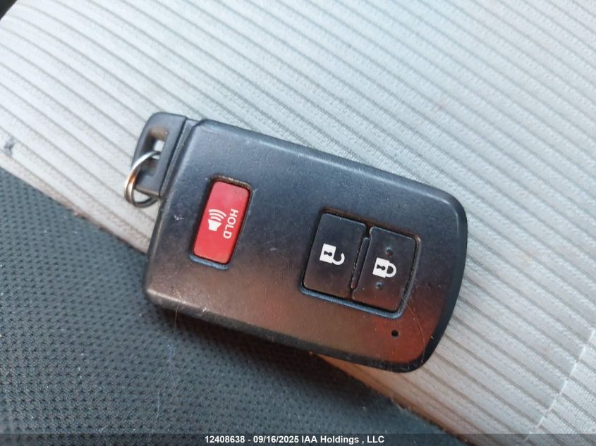 2012 Toyota Prius C VIN: JTDKDTB33C1502392 Lot: 12408638