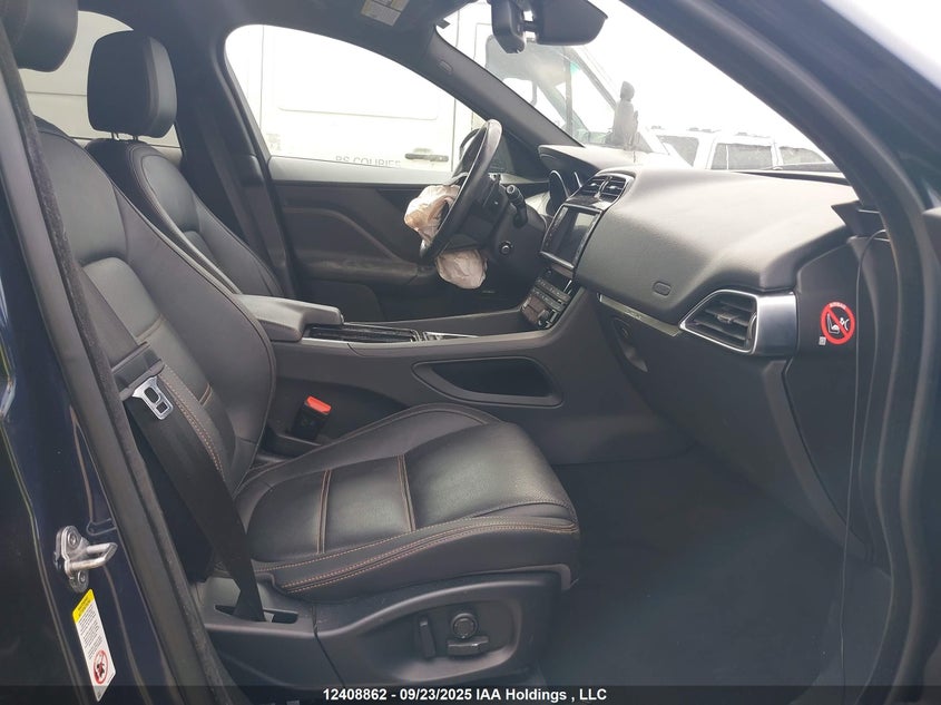 SADCK2FXXJA289654 2018 JAGUAR F-PACE photo no. 5