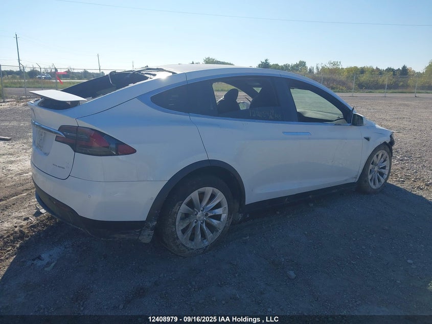 5YJXCBE26MF322578 2021 TESLA MODEL X photo no. 4