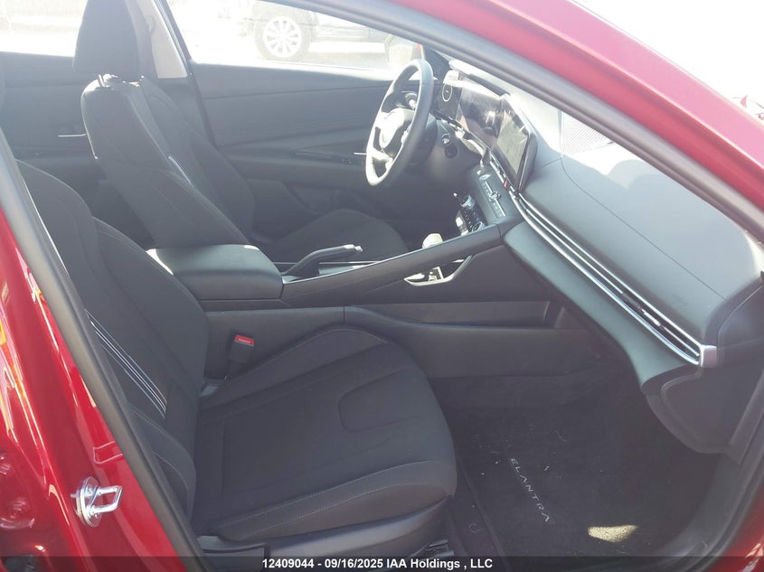 KMHLM4DG4SU036085 2025 HYUNDAI ELANTRA photo no. 5