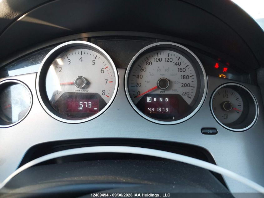 2011 Volkswagen Routan Se VIN: 2V4RW3DG1BR747670 Lot: 12409494