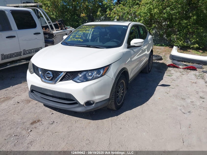 JN1BJ1CR6HW101027 2017 NISSAN QASHQAI photo no. 2