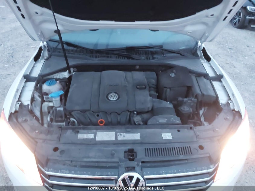 2013 Volkswagen Passat 2.5L Comfortline VIN: 1VWBH7A33DC121741 Lot: 12410087