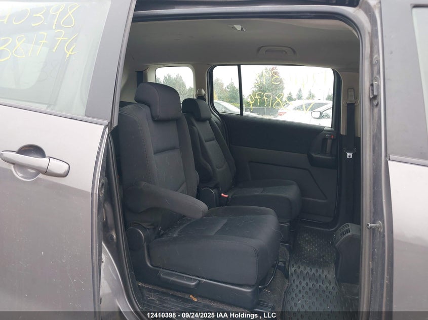 2010 Mazda Mazda5 VIN: JM1CR2W36A0381774 Lot: 12410398