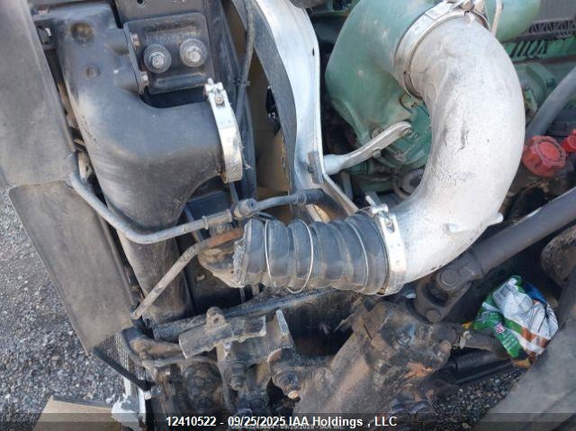 4V4NC9EJ5FN909483 2015 VOLVO  photo no. 22