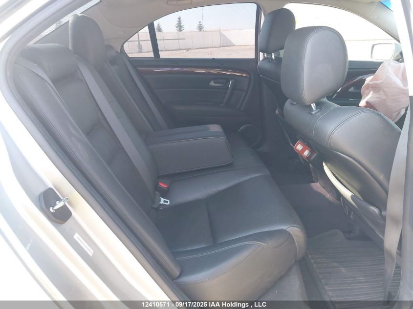 2010 Acura Rl VIN: JH4KB2F32AC800040 Lot: 12410571