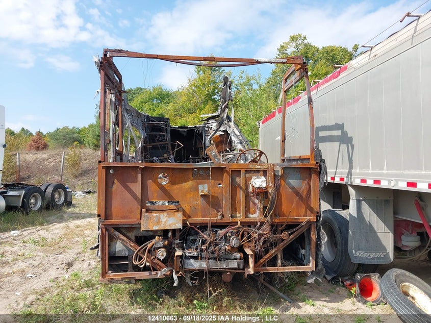 2002 Roadmaster Rail Straight Rail VIN: 1RF31346022019884 Lot: 12410663