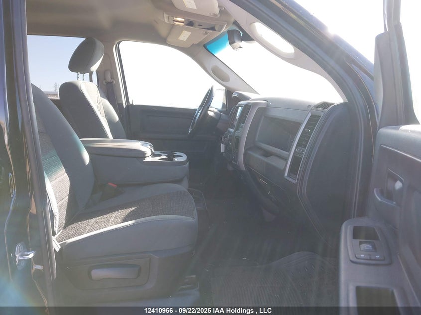 1C6RR7KT3KS744378 2019 RAM 1500 photo no. 5