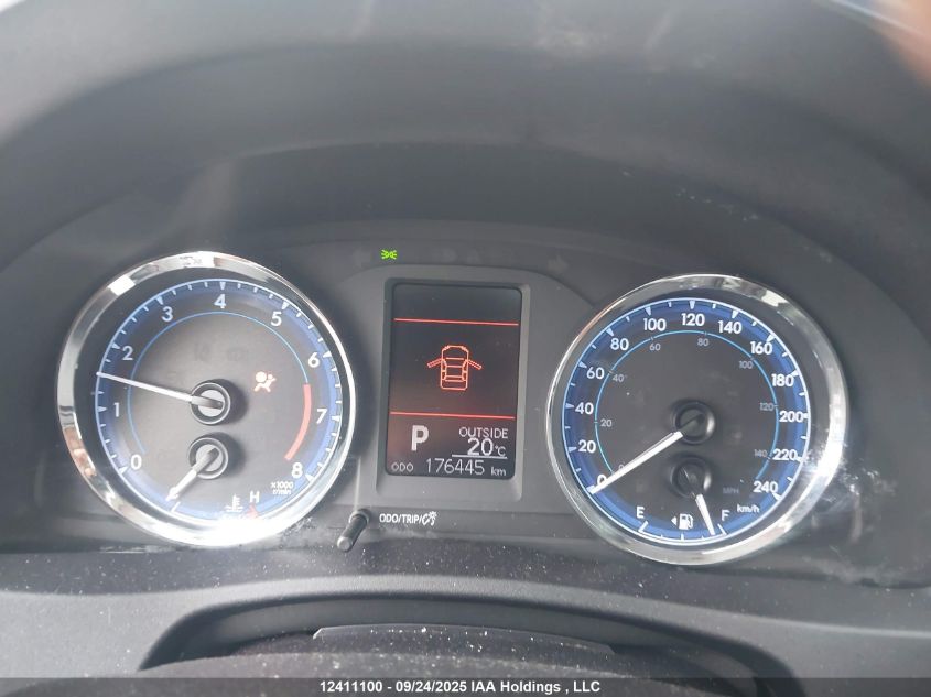 2018 Toyota Corolla Le VIN: 2T1BURHEXJC085048 Lot: 12411100