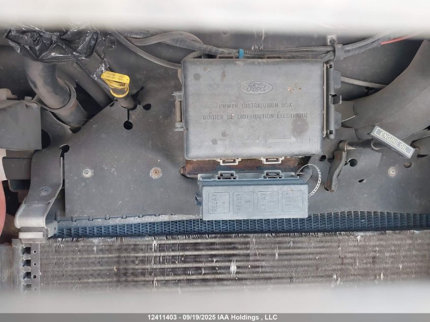 2000 Ford F550 Super Duty Stripped Chass VIN: 3FCNF53SXYJA06333 Lot: 12411403