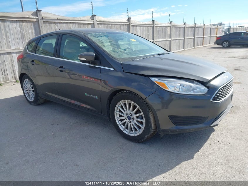 1FADP3R47JL213179 2018 Ford Focus Bev auction photo 1