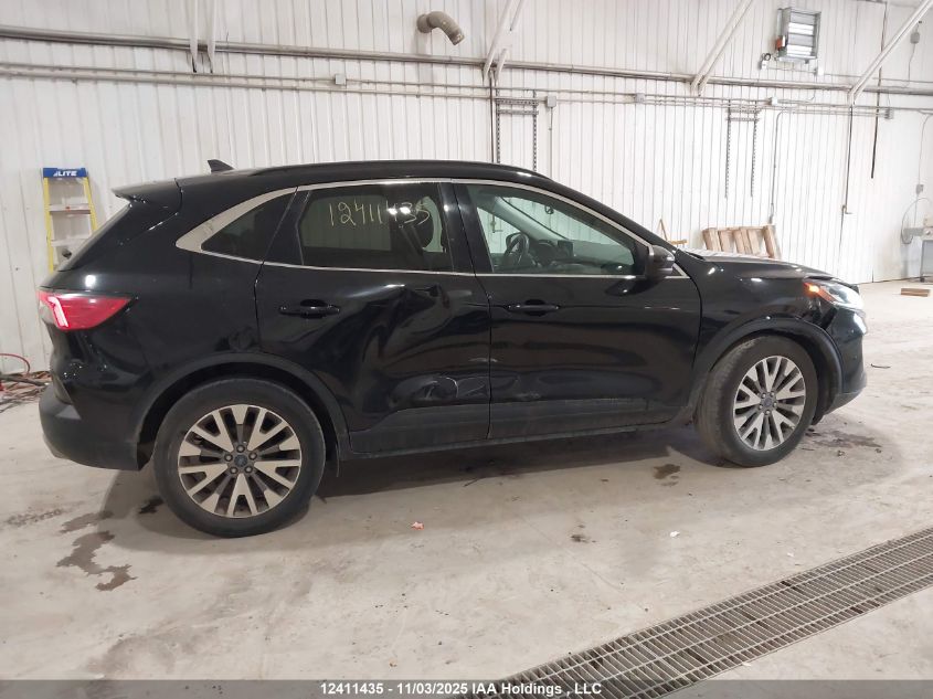 2022 Ford Escape Titanium VIN: 1FMCU9J95NUA55820 Lot: 12411435