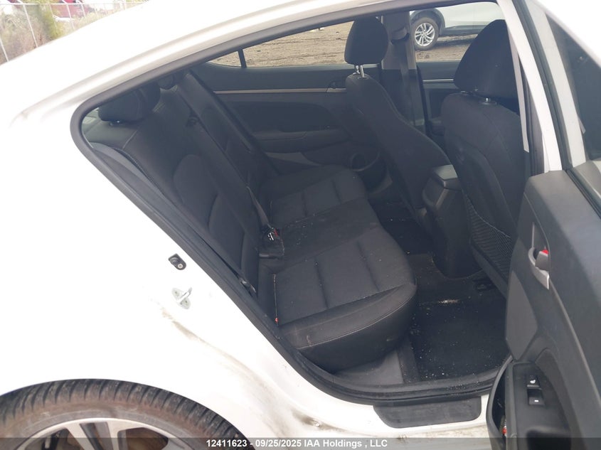 KMHD84LF5HU170145 2017 HYUNDAI ELANTRA photo no. 8