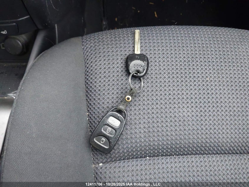 2010 Hyundai Elantra Touring Gls/Se VIN: KMHDC8AE3AU073452 Lot: 12411706