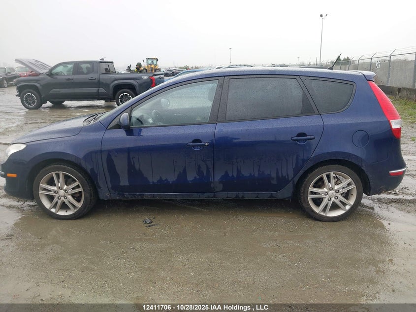 2010 Hyundai Elantra Touring Gls/Se VIN: KMHDC8AE3AU073452 Lot: 12411706