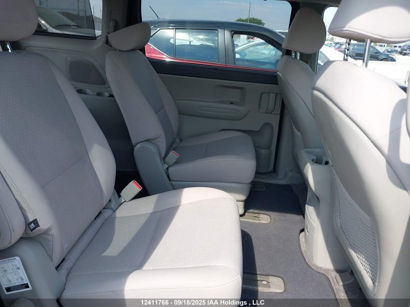 KNDMB5C17G6192084 2016 KIA SEDONA photo no. 8