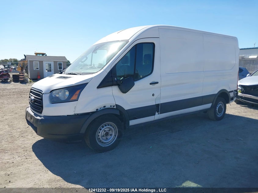 1FTYR2CG2FKA70321 2015 FORD TRANSIT photo no. 2