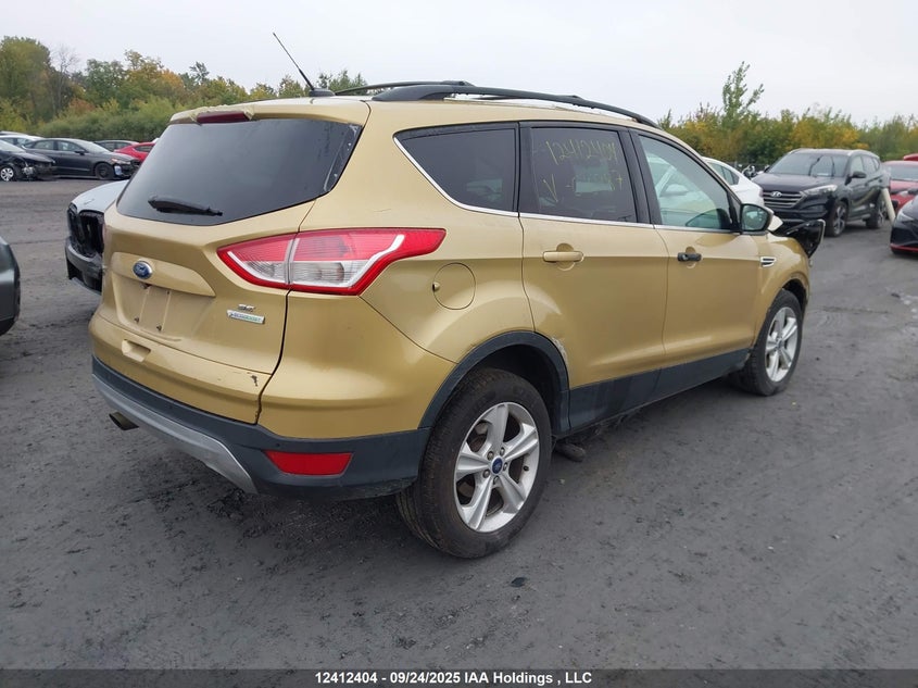 1FMCU0GXXFUC16987 2015 FORD ESCAPE photo no. 4