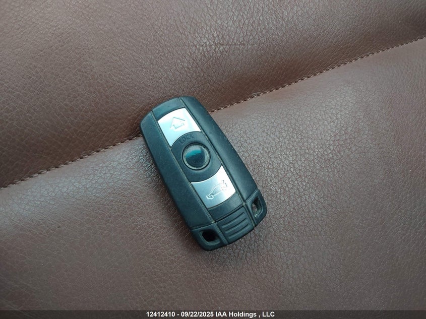 2006 BMW 525I VIN: WBANE53526B992230 Lot: 12412410