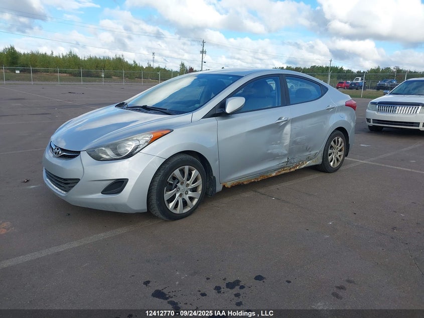 5NPDH4AE0DH321797 2013 HYUNDAI ELANTRA photo no. 2